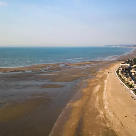 Apartment Le Normandie Home By Interhome * Cabourg